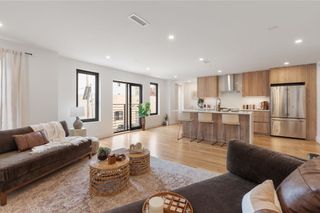 6 Gen Devine Wy 1, Boston, MA 02127