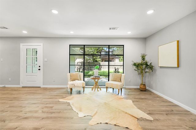 10726 Riverview Drive, Houston, TX 77042