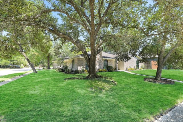 10726 Riverview Drive, Houston, TX 77042
