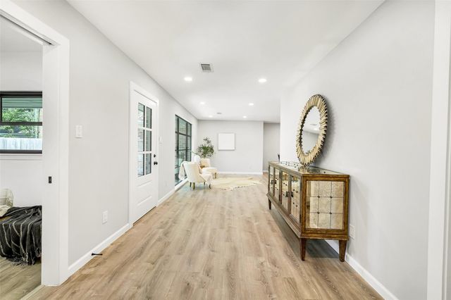 10726 Riverview Drive, Houston, TX 77042