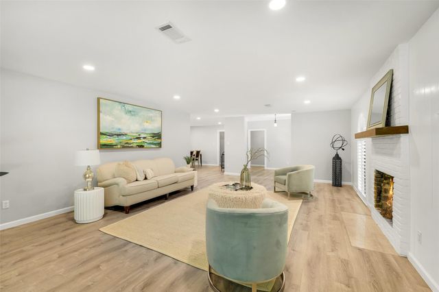 10726 Riverview Drive, Houston, TX 77042