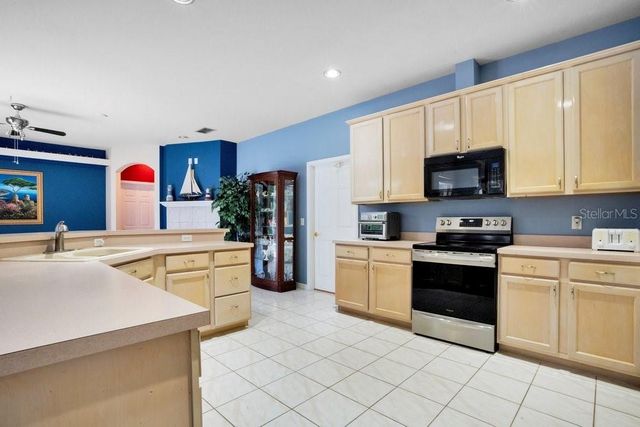 8618 TERRACE PINES COURT, Orlando, FL 32836