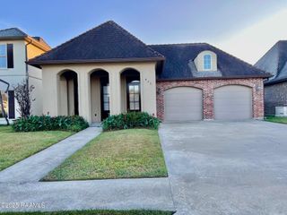 411 Dunvegan Court, Lafayette, LA 70503