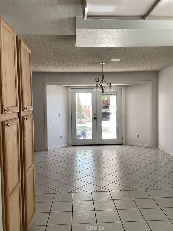 Image 10 of property listing at 2116 Phlox, Rosamond, CA 93560