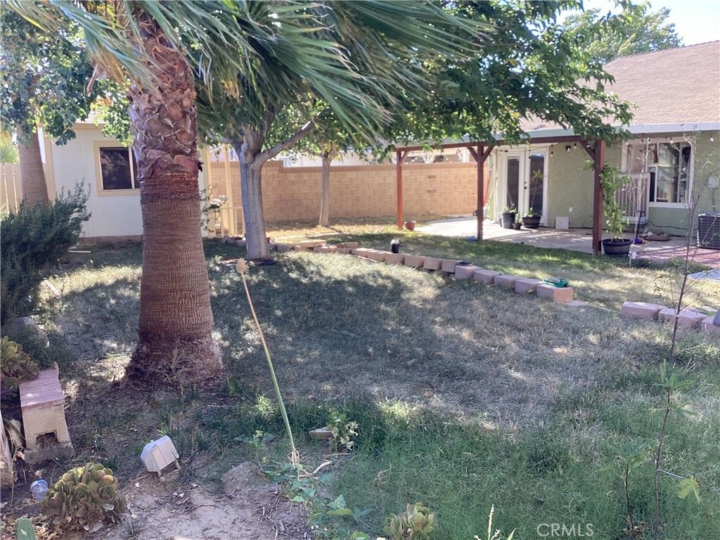 Image 20 of property listing at 2116 Phlox, Rosamond, CA 93560