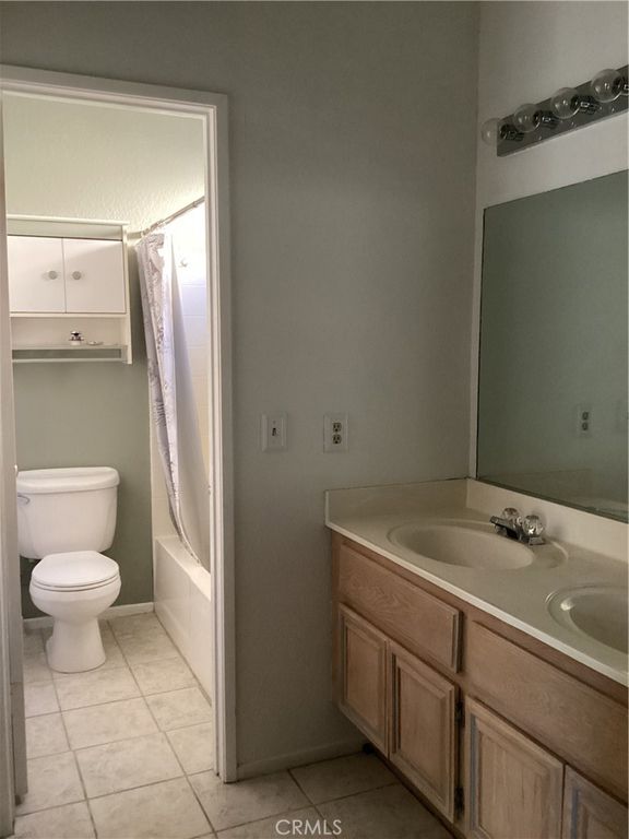 Image 27 of property listing at 2116 Phlox, Rosamond, CA 93560