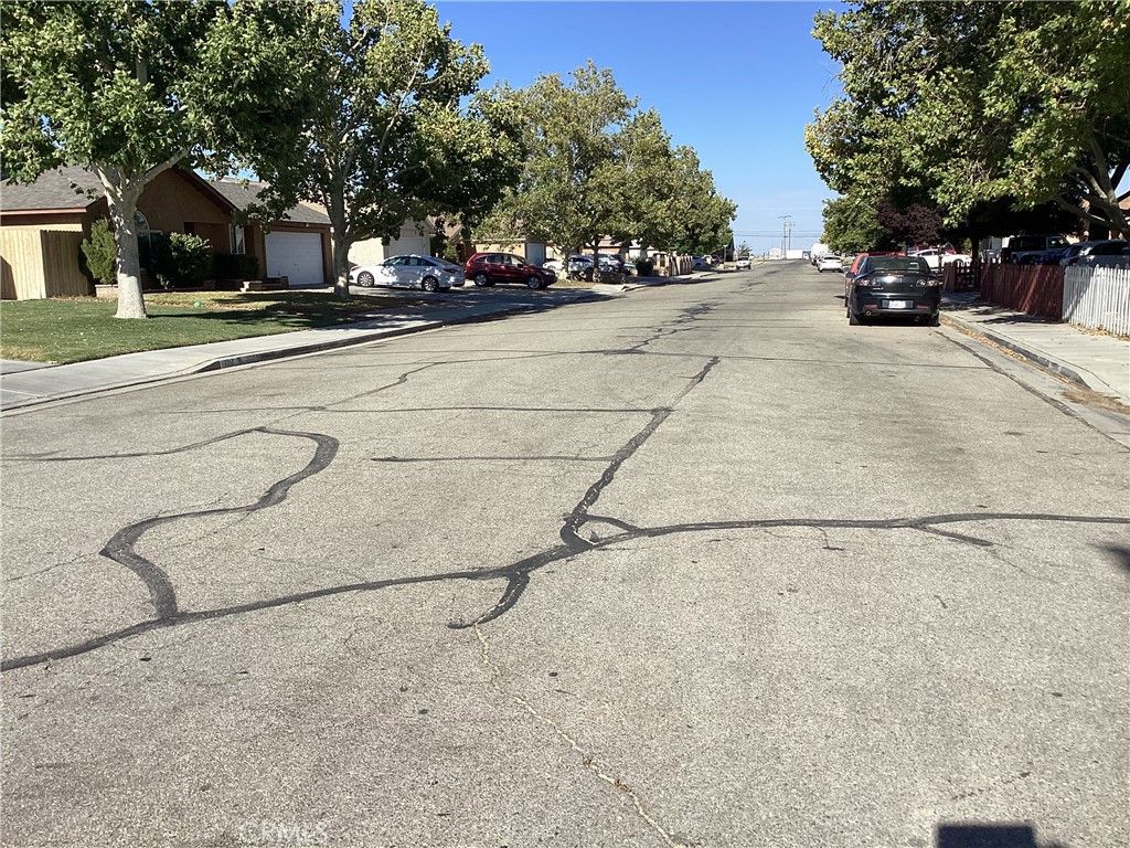 Image 29 of property listing at 2116 Phlox, Rosamond, CA 93560