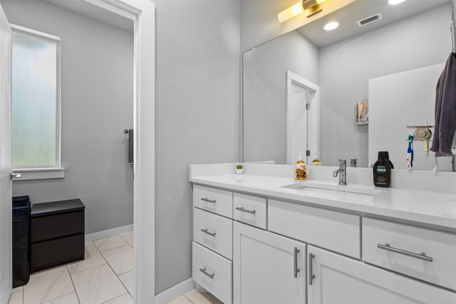 1011 Gallivant Lane, Dallas, TX 75218