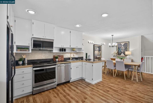 911 Dewing Ave, Lafayette, CA 94549