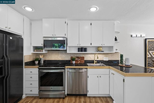 911 Dewing Ave, Lafayette, CA 94549