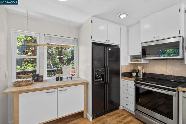 911 Dewing Ave, Lafayette, CA 94549