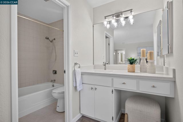 911 Dewing Ave, Lafayette, CA 94549