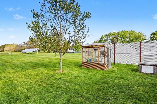 51837 Mayflower Road, South Bend, IN 46628