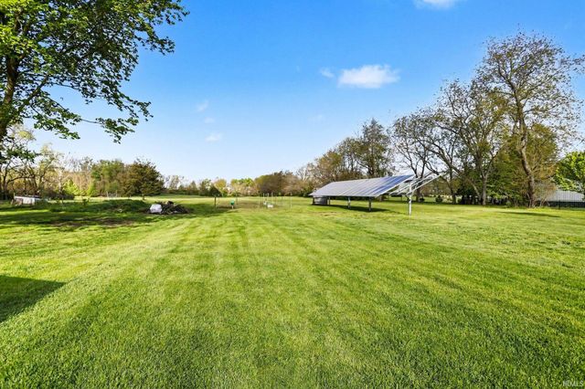 51837 Mayflower Road, South Bend, IN 46628