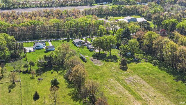 51837 Mayflower Road, South Bend, IN 46628