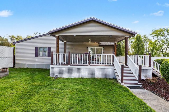 51837 Mayflower Road, South Bend, IN 46628