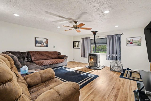51837 Mayflower Road, South Bend, IN 46628