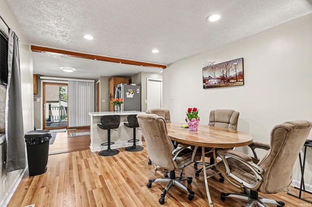 51837 Mayflower Road, South Bend, IN 46628