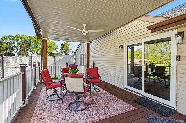 51837 Mayflower Road, South Bend, IN 46628
