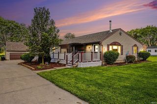 51837 Mayflower Road, South Bend, IN 46628