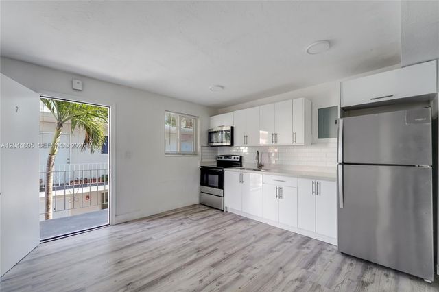 1630 NW 18th St 3, Miami, FL 33125