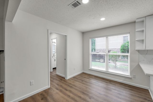 155 Rushwing Place, The Woodlands, TX 77381