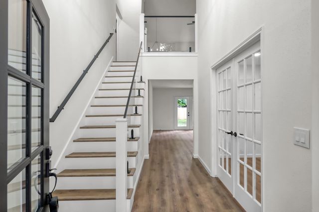 155 Rushwing Place, The Woodlands, TX 77381