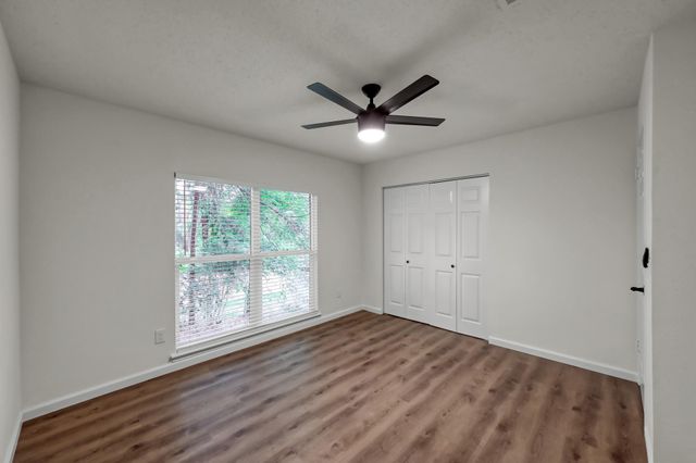 155 Rushwing Place, The Woodlands, TX 77381