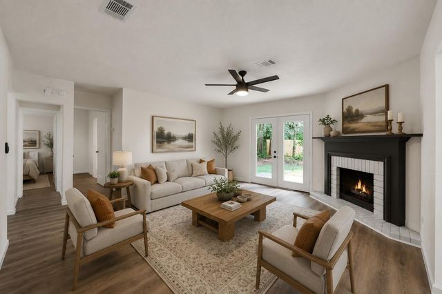 155 Rushwing Place, The Woodlands, TX 77381