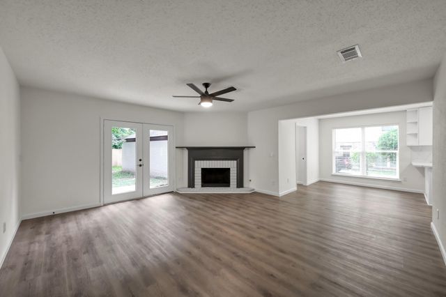 155 Rushwing Place, The Woodlands, TX 77381