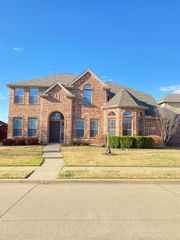 6204 diamond Drive, Mckinney, TX 75070