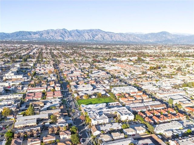 208 N Lincoln 309, Monterey Park, CA 91755