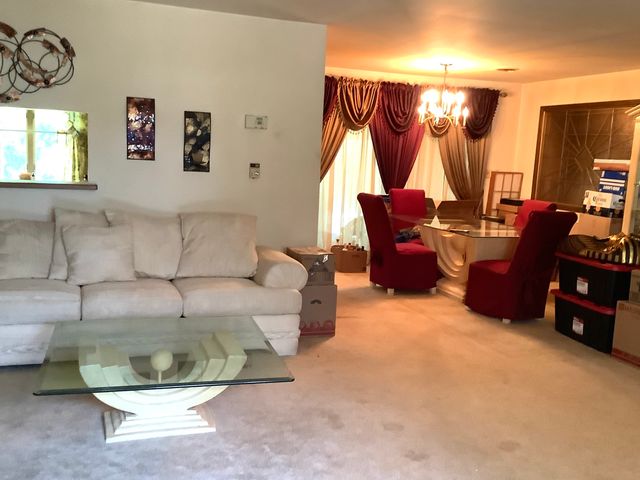 327 Old Hickory Road, New Lenox, IL 60451