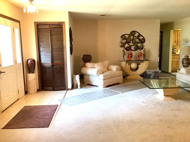 327 Old Hickory Road, New Lenox, IL 60451