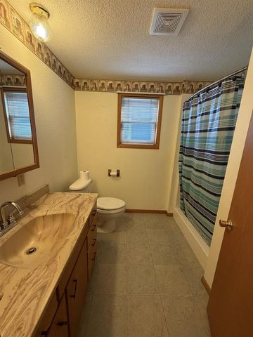 1004 Water Avenue, Hillsboro, WI 54634