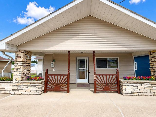 1004 Water Avenue, Hillsboro, WI 54634