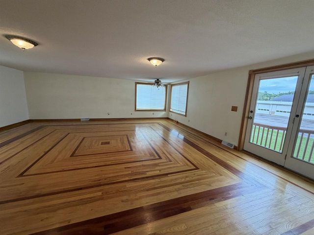 1004 Water Avenue, Hillsboro, WI 54634