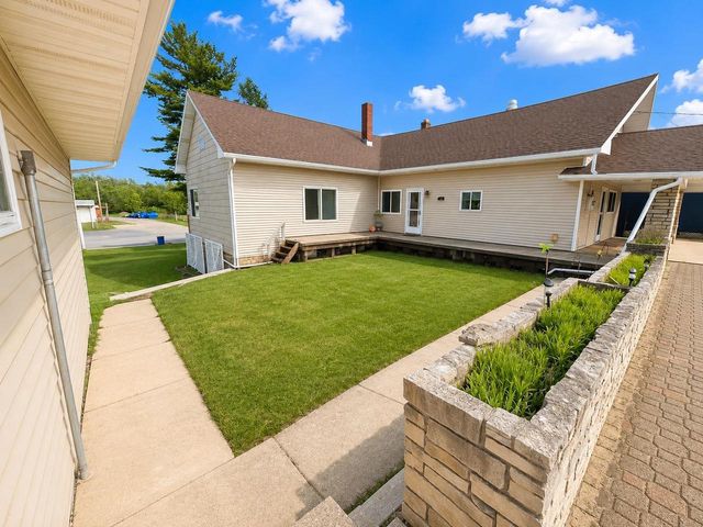 1004 Water Avenue, Hillsboro, WI 54634