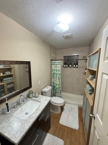 311 S 3rd Street, Highlands, TX 77562