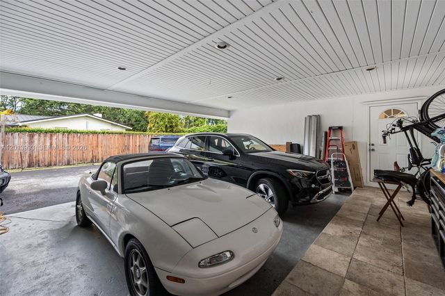 12425 SW 91st Ave, Miami, FL 33176