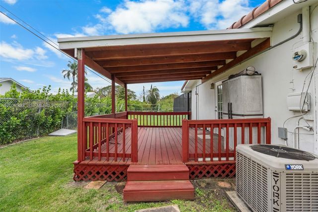 12425 SW 91st Ave, Miami, FL 33176