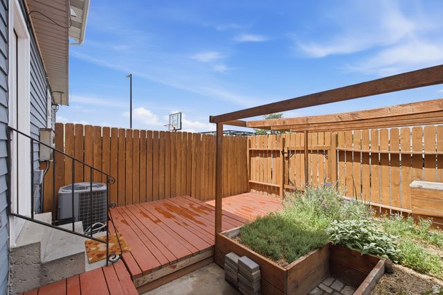 2854 S BROOKWAY DR, West Valley City, UT 84119
