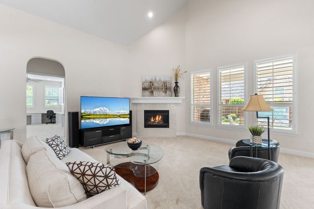 1095 Jennala Drive, Frisco, TX 75036