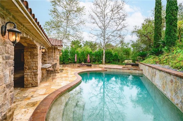 25 Via Terracaleta, Coto De Caza, CA 92679