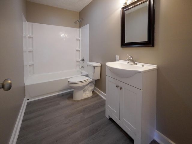 735 N Brown Avenue, Springfield, MO 65802