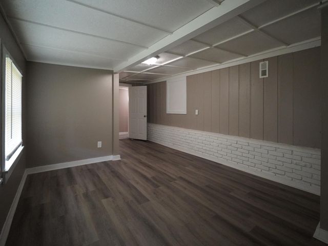 735 N Brown Avenue, Springfield, MO 65802