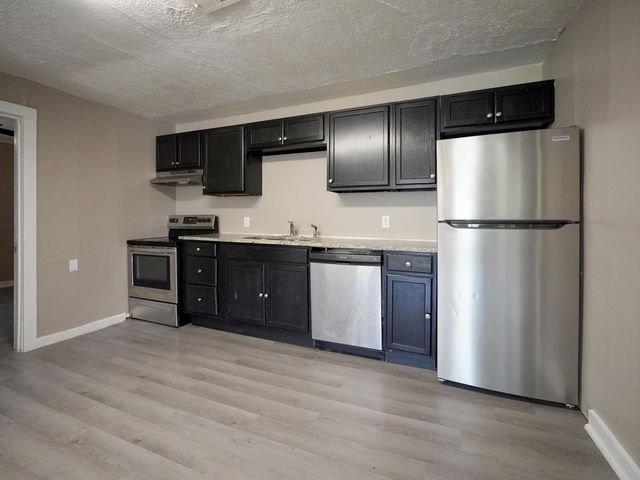 735 N Brown Avenue, Springfield, MO 65802