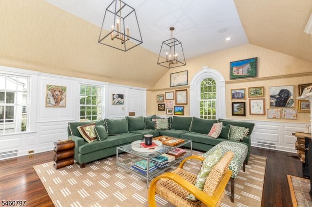 1 Park Ln, Madison Boro, NJ 07940