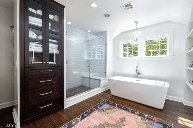 1 Park Ln, Madison Boro, NJ 07940