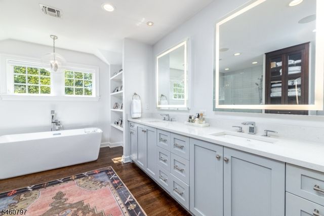 1 Park Ln, Madison Boro, NJ 07940